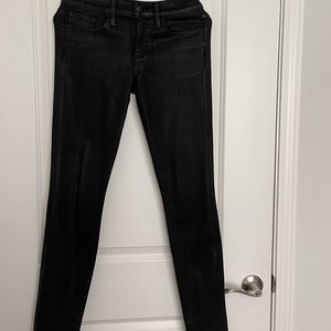 JOE’S BLACK SKINNY JEANS